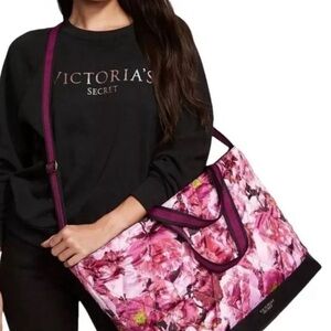 NWT!Victoria’s Secret Padded Pink Floral LARGE Weekender Tote! Super cute!
